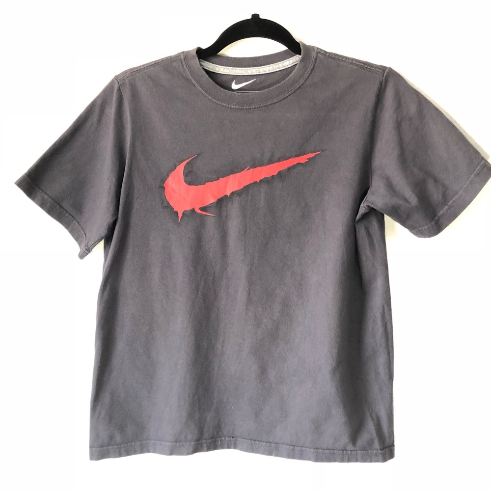 Nike Graphic Shirt Sleeve Graphic Tee Boys Fits M